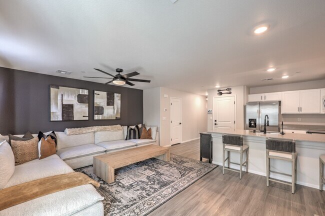 Building Photo - 4463 Honey Hls Ave