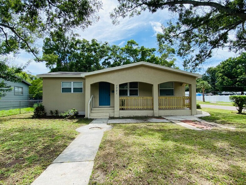 Fully renovated, fresh exterior and interior paint. Ready move in. - 1701 26th St S