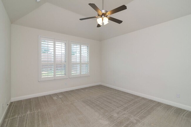 Building Photo - Spectacular and spacious home in Parkside!!