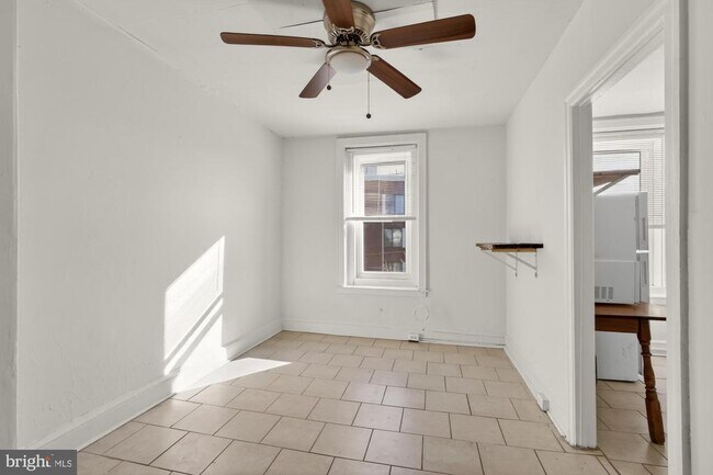 Building Photo - 2536 Amber St