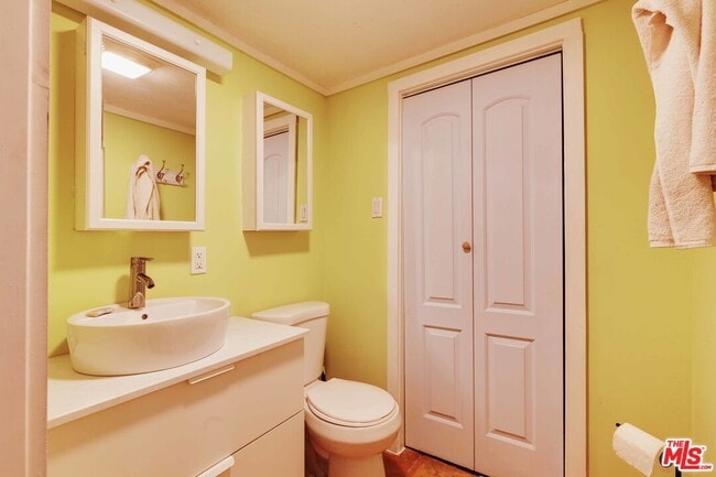 Building Photo - 3024 Angus St