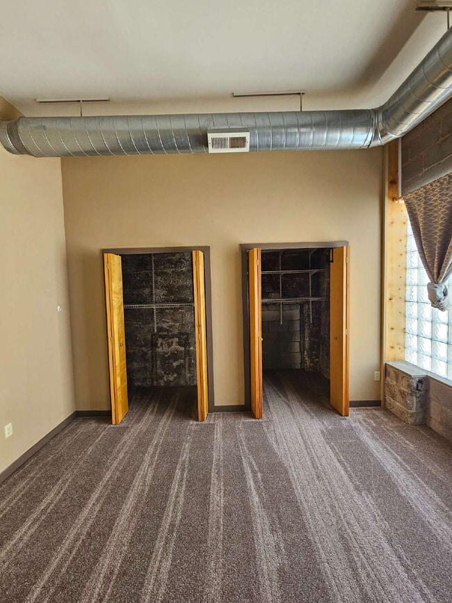 Building Photo - Unique 2 Bedroom Downtown Mount Clemens Loft with Updated Kitchen, Spacious Living Room, Balcony ...