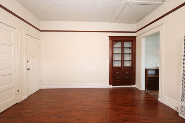 Building Photo - 3907 Chestnut St