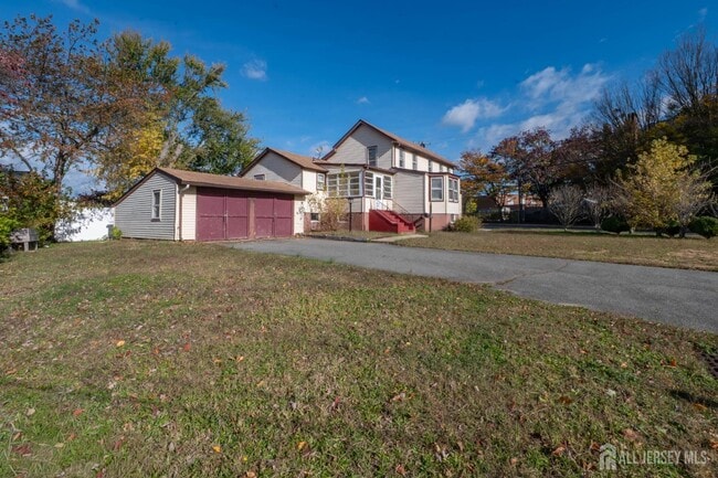 Building Photo - 217 MacArthur Ave