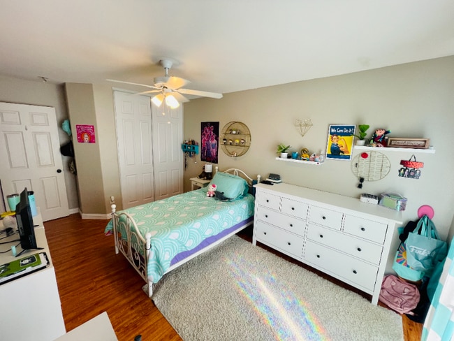 Building Photo - 46249 Via La Colorada