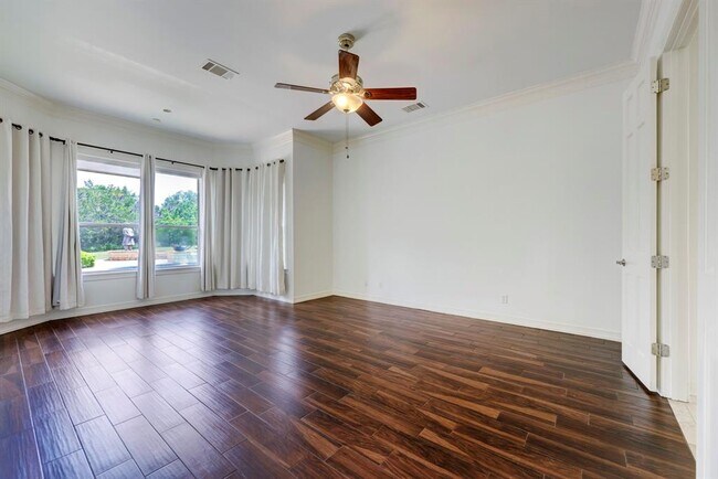 Building Photo - 3105 Lacevine Ln