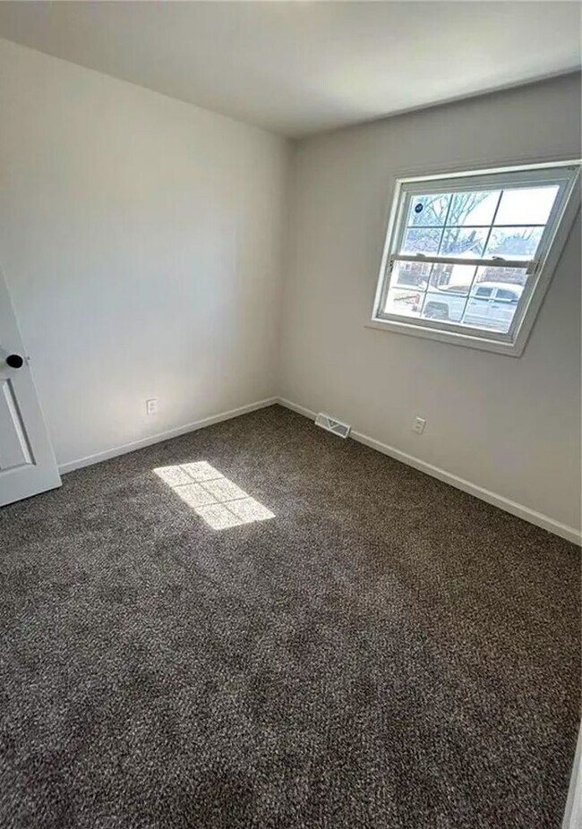 Building Photo - For Lease