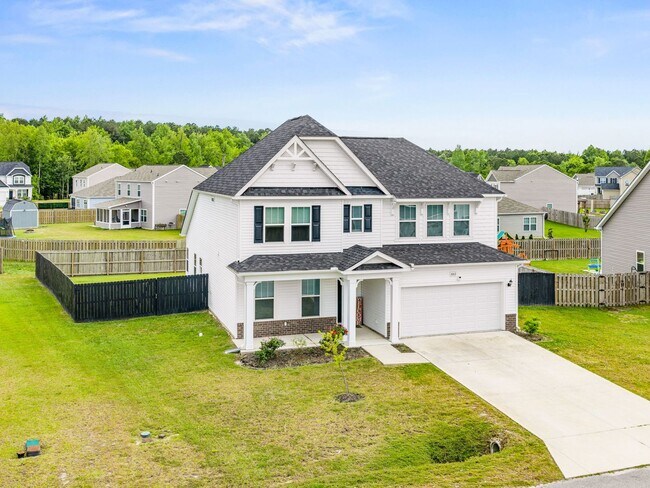 Building Photo - Towne Pointe Community