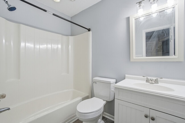 Building Photo - 55 Treasure Key