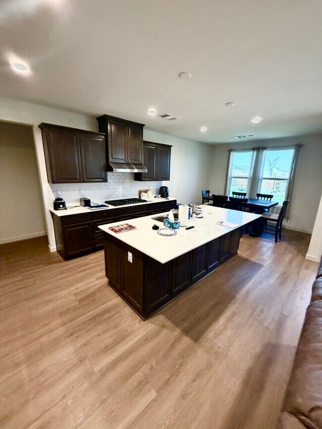 Building Photo - 507 Cobain Ct