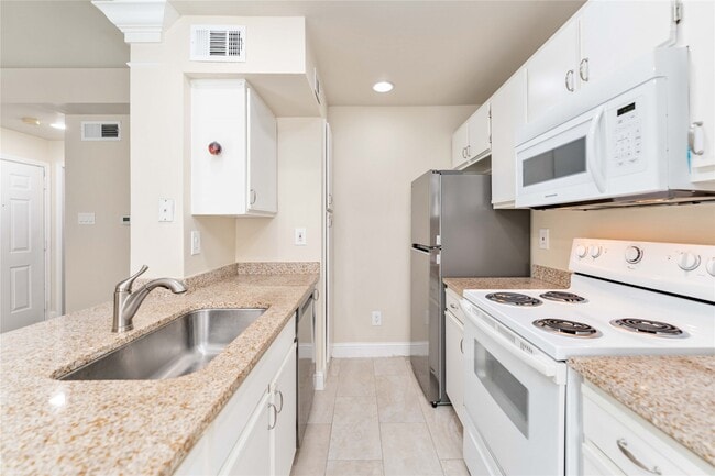 Building Photo - 3231 Allen Pkwy