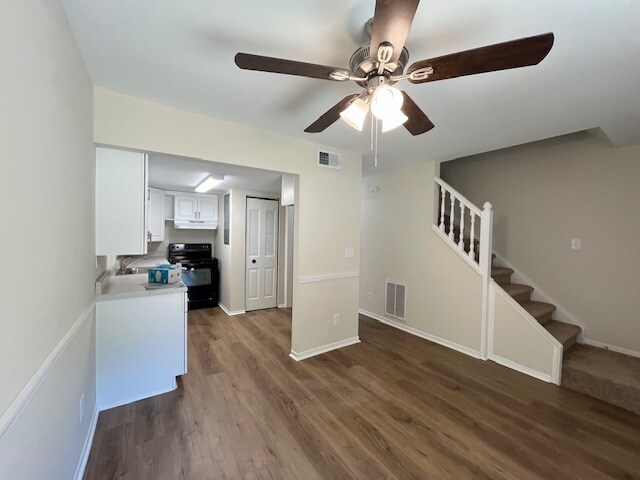 Building Photo - 6494 Bannor Ln