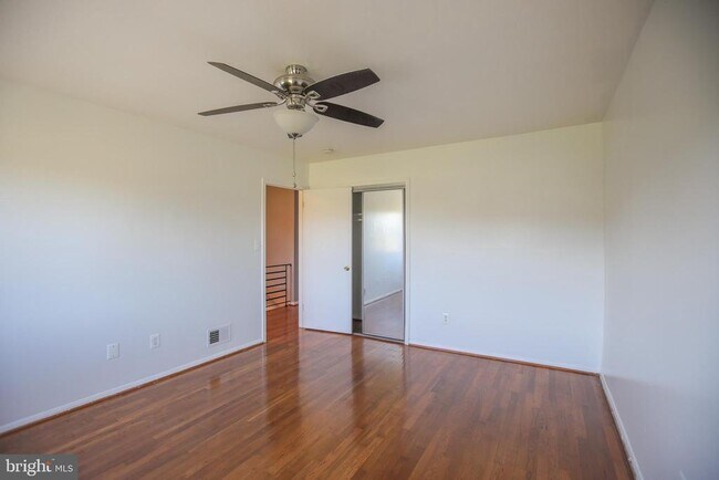 Building Photo - 12337 Chesterton Dr