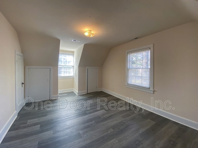 Building Photo - 715 Lafayette St