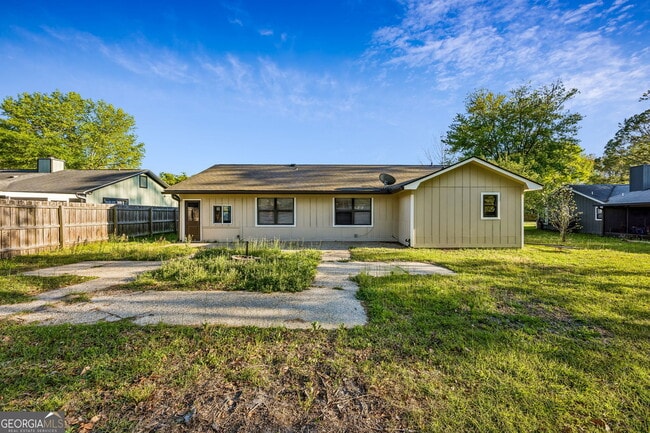 Building Photo - 132 N Woodvalley Dr