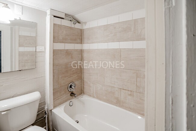 Building Photo - 4310 3rd Ave