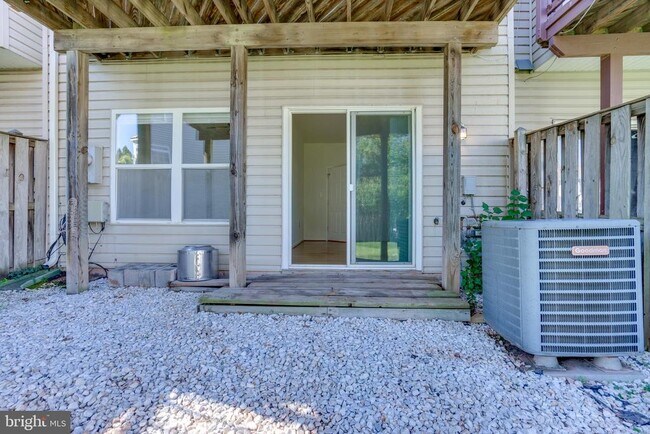 Building Photo - 6155 Early Autumn Dr