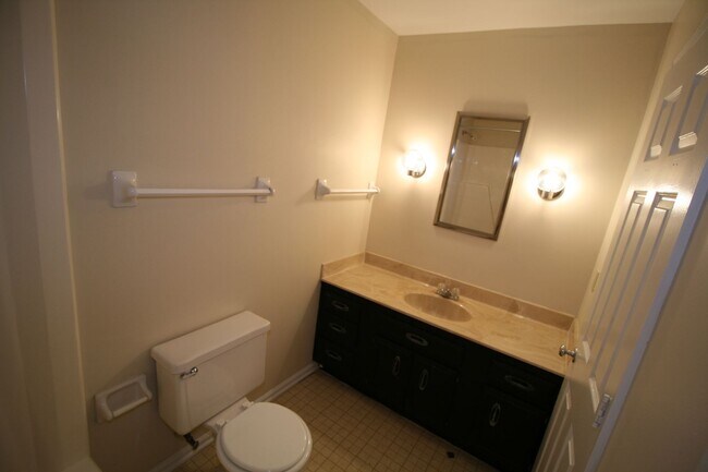 Building Photo - Ranch Home located in Park Hills    260224