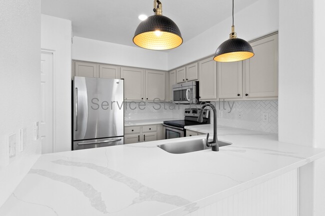 Building Photo - 20100 N 78th Pl