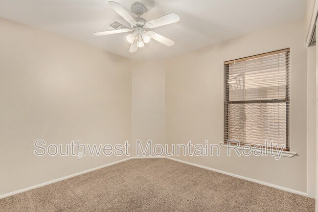 Building Photo - 29628 N Candlewood Dr