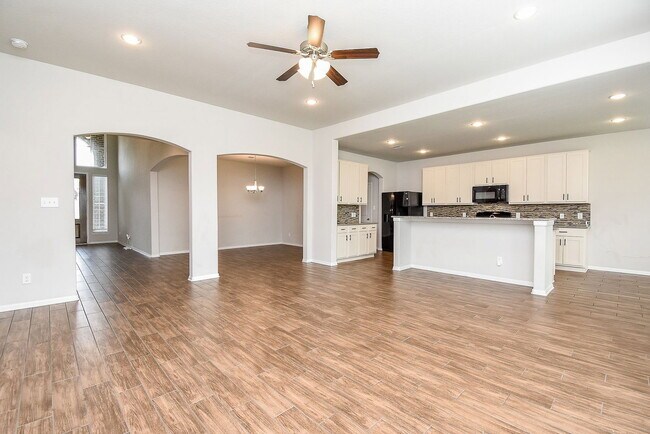Building Photo - 4442 Buentello Dr