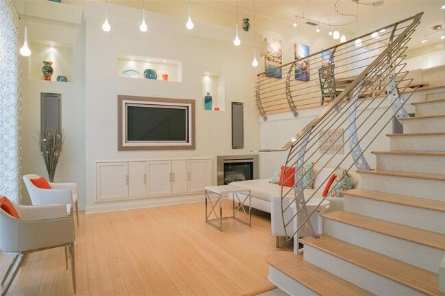 Building Photo - 505 Mandalay Ave