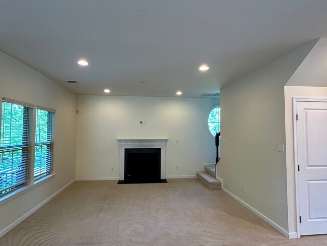 Building Photo - Captivating Craftsman style residence, nestled in the serene Wynwood Section of Fox Creek Subdivi...