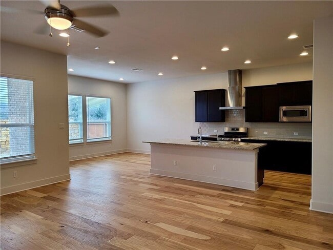 Building Photo - 1265 Summerbrooke Cir