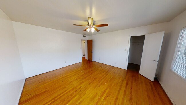 Building Photo - 7BD/3BA, Great Backyard w/ POOL!!! (Lease ...