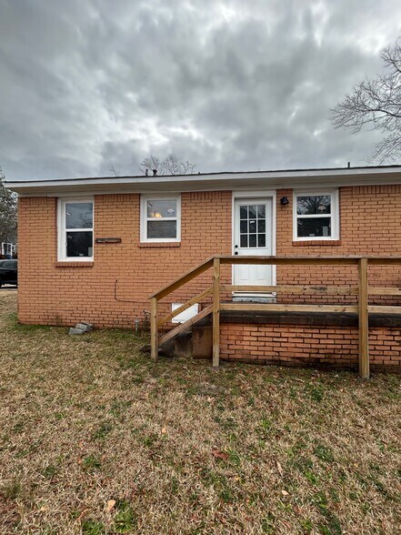 07_Back Door - 2922 Chestnut St