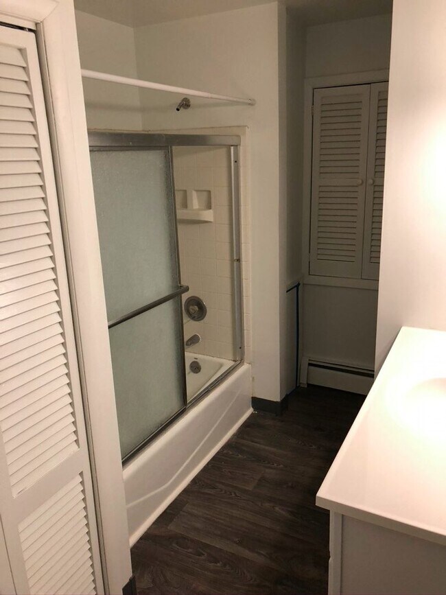 Building Photo - 153 Main St