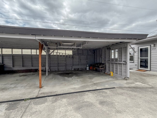 Building Photo - 2212 Rucker Ave