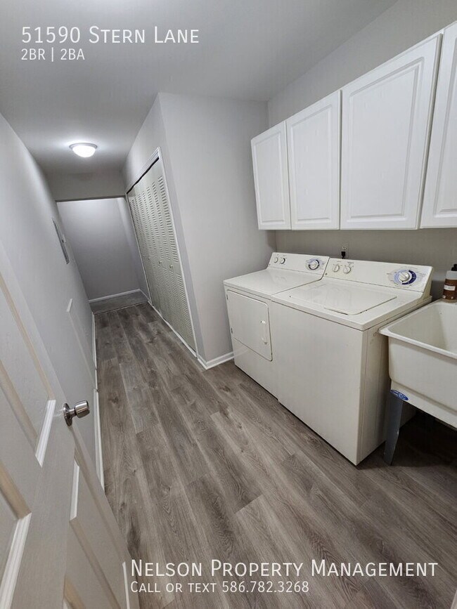 Building Photo - 51590 Stern Ln