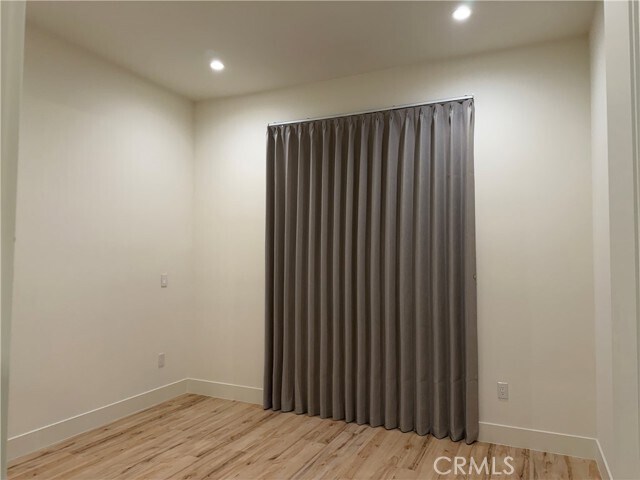 Building Photo - 53 W Wistaria Ave