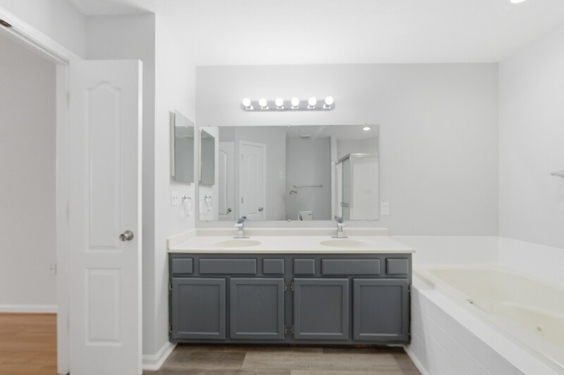 Building Photo - 5905 Grenfell Loop