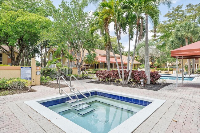 Building Photo - 967 Coral Club Dr