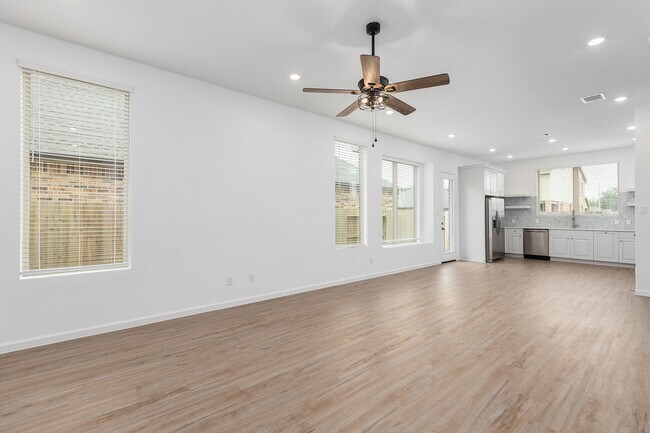 Building Photo - 4224 Waterlily Spg Wy