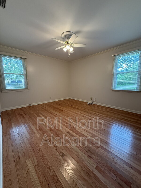 Building Photo - 413 Harolds Dr NW