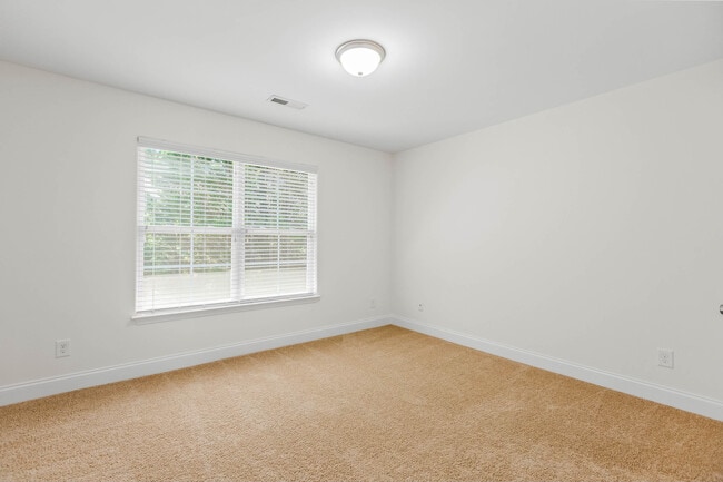 Building Photo - 3760 Shadow Ridge Dr