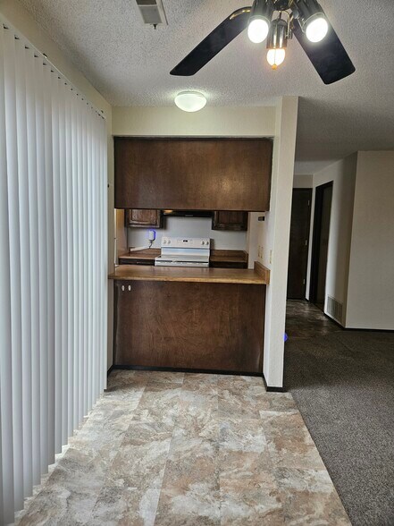 Building Photo - 1839 Peachtree Ln