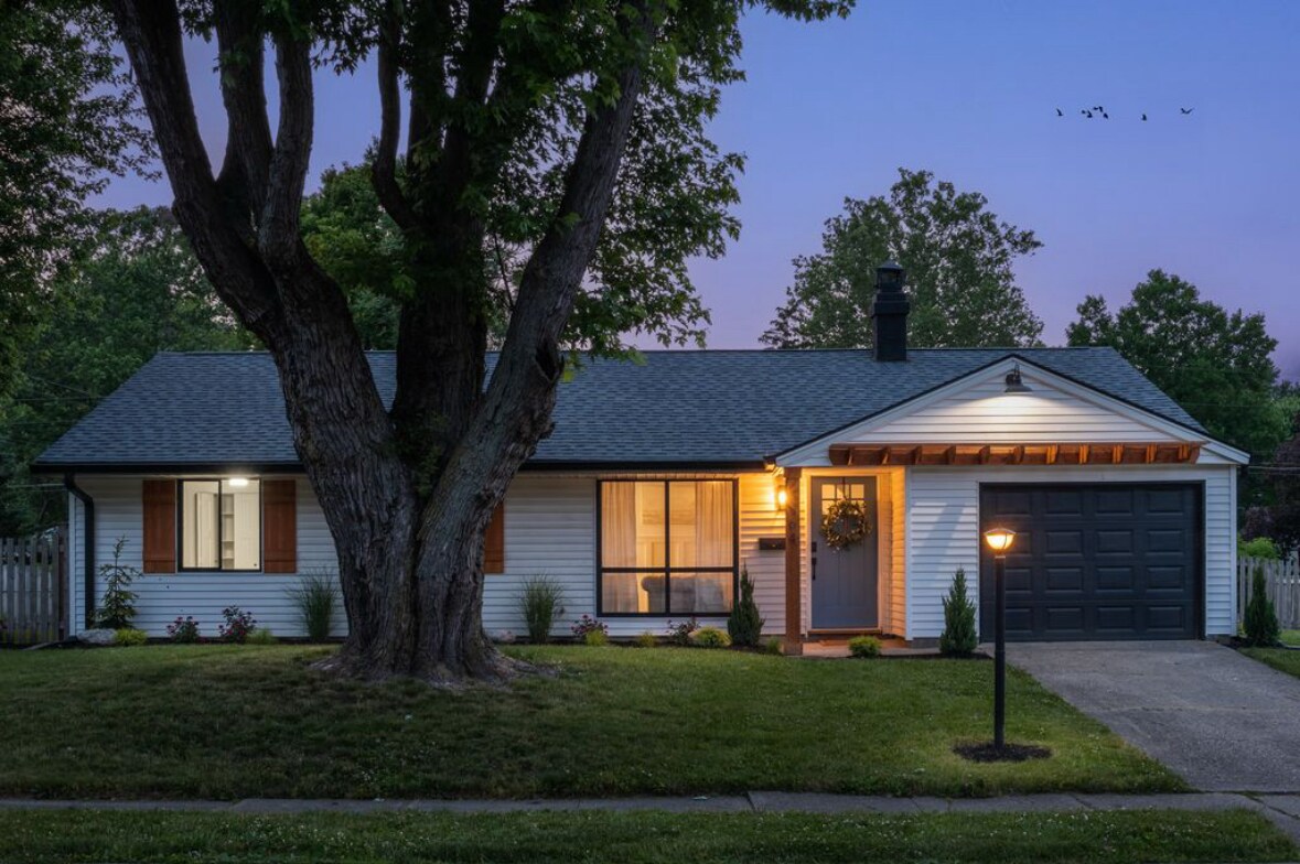 Building Photo - 3864 Esquire Ct