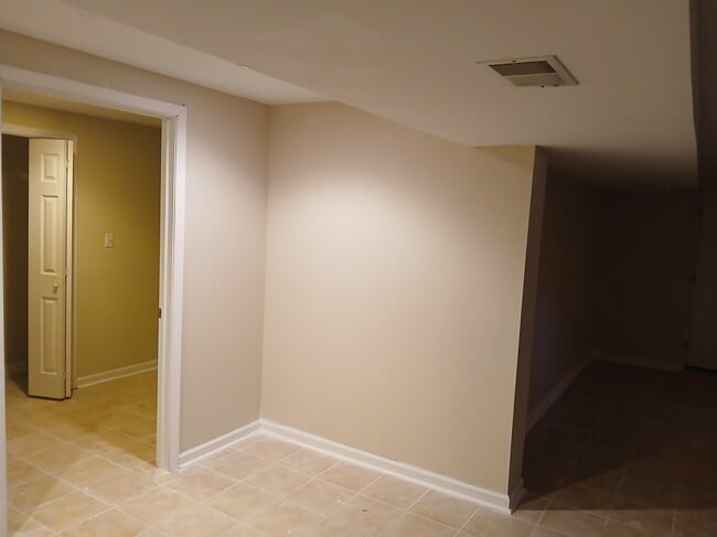 Building Photo - 7001 Chain Fern Ct