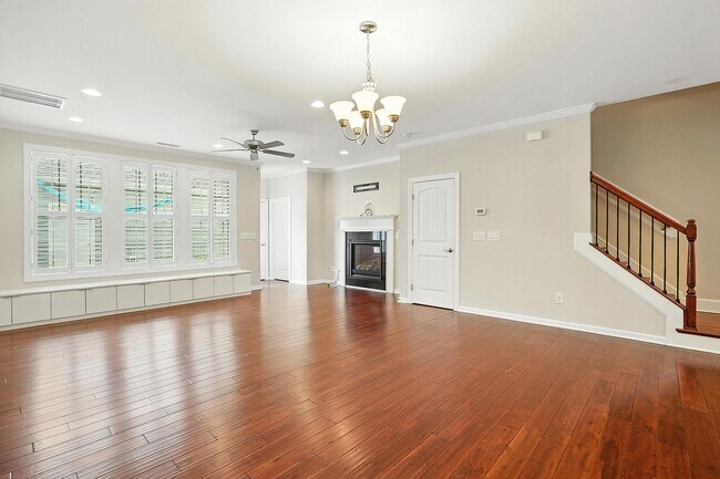 Building Photo - ABSOLUTELY GEORGOUS 2 STORY TOWNHOUSE IN CARY