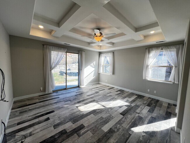 Building Photo - Somerset House for Rent