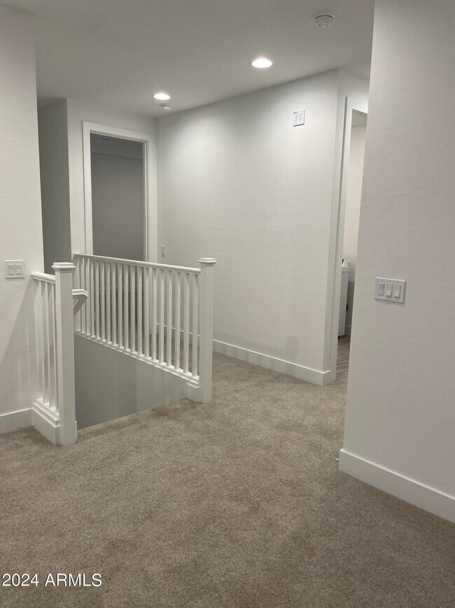 Building Photo - 21289 E Superstition Dr
