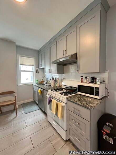 Building Photo - 29 Waverly St