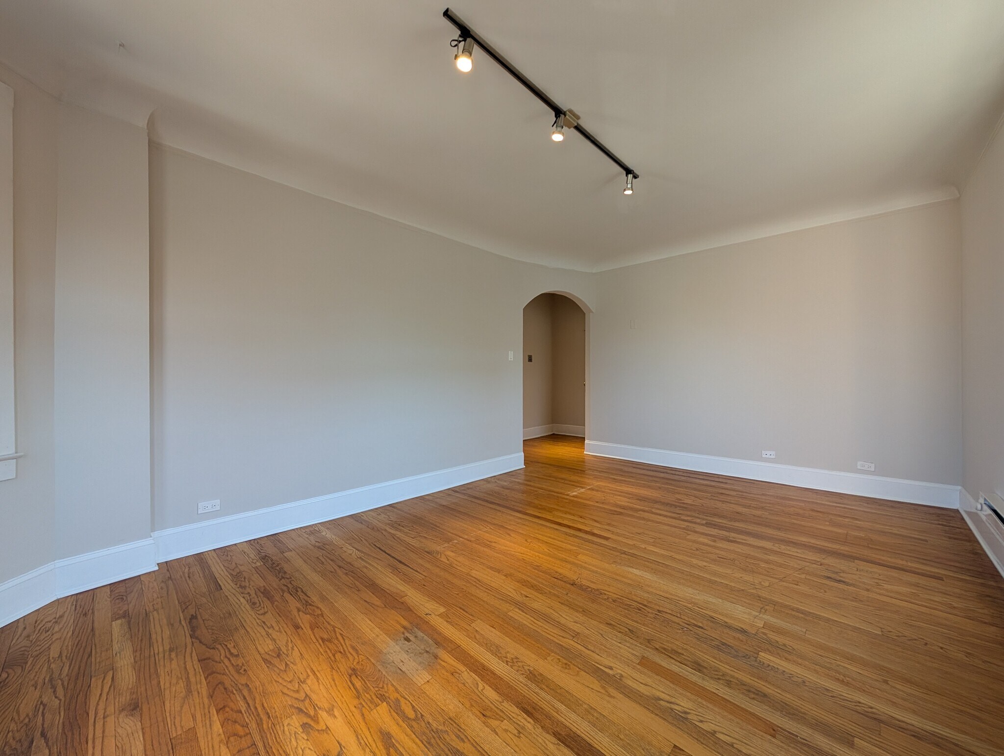 Building Photo - 2315 N Rockwell St