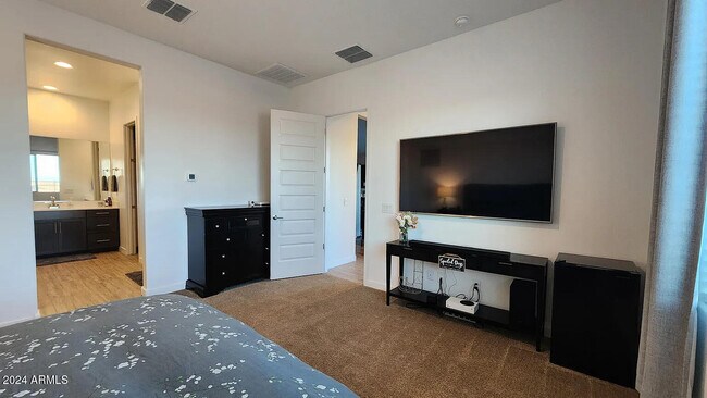 Building Photo - 2874 E Magdalena Dr