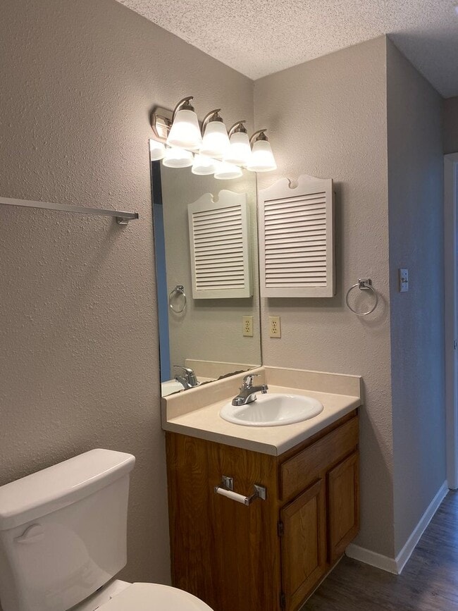 Building Photo - 510 Willowbend Cove