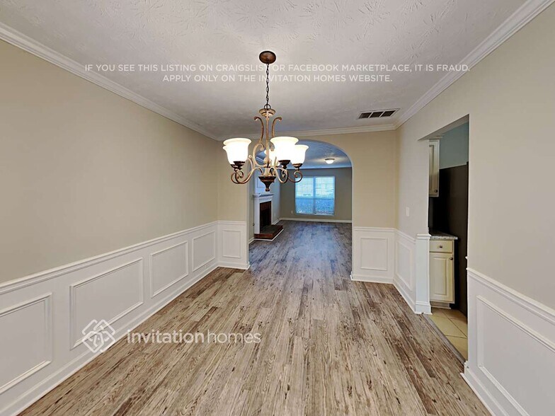 Building Photo - 5755 Woodstone Dr